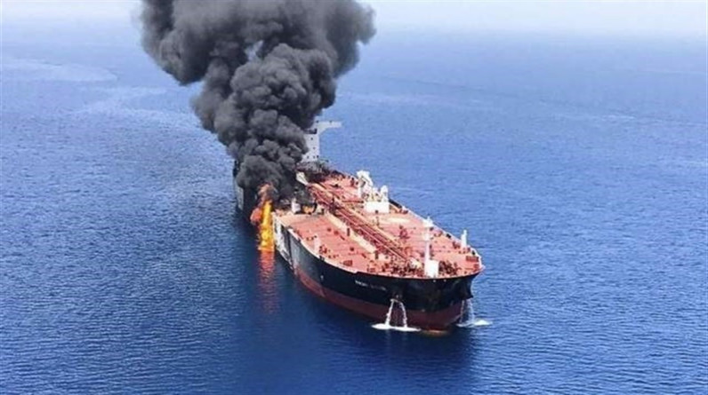 القوات اليمنية تعلن استهداف سفينة إسرائيلية في بحر العرب.. وسفن أمريكية في البحر الأحمر